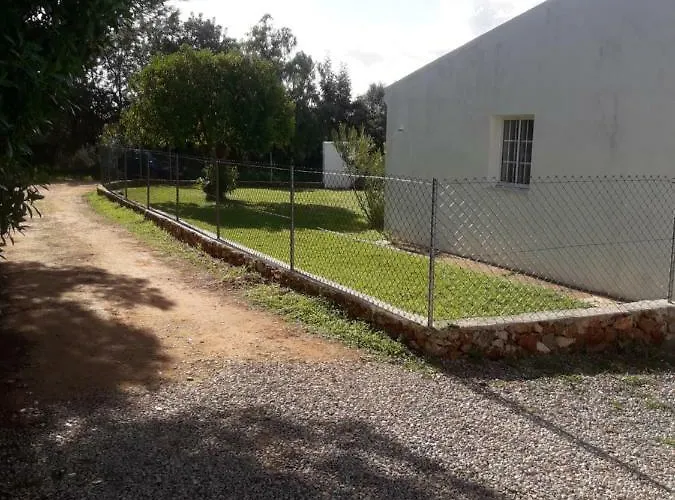 Casa De Ferias Dom wakacyjny *